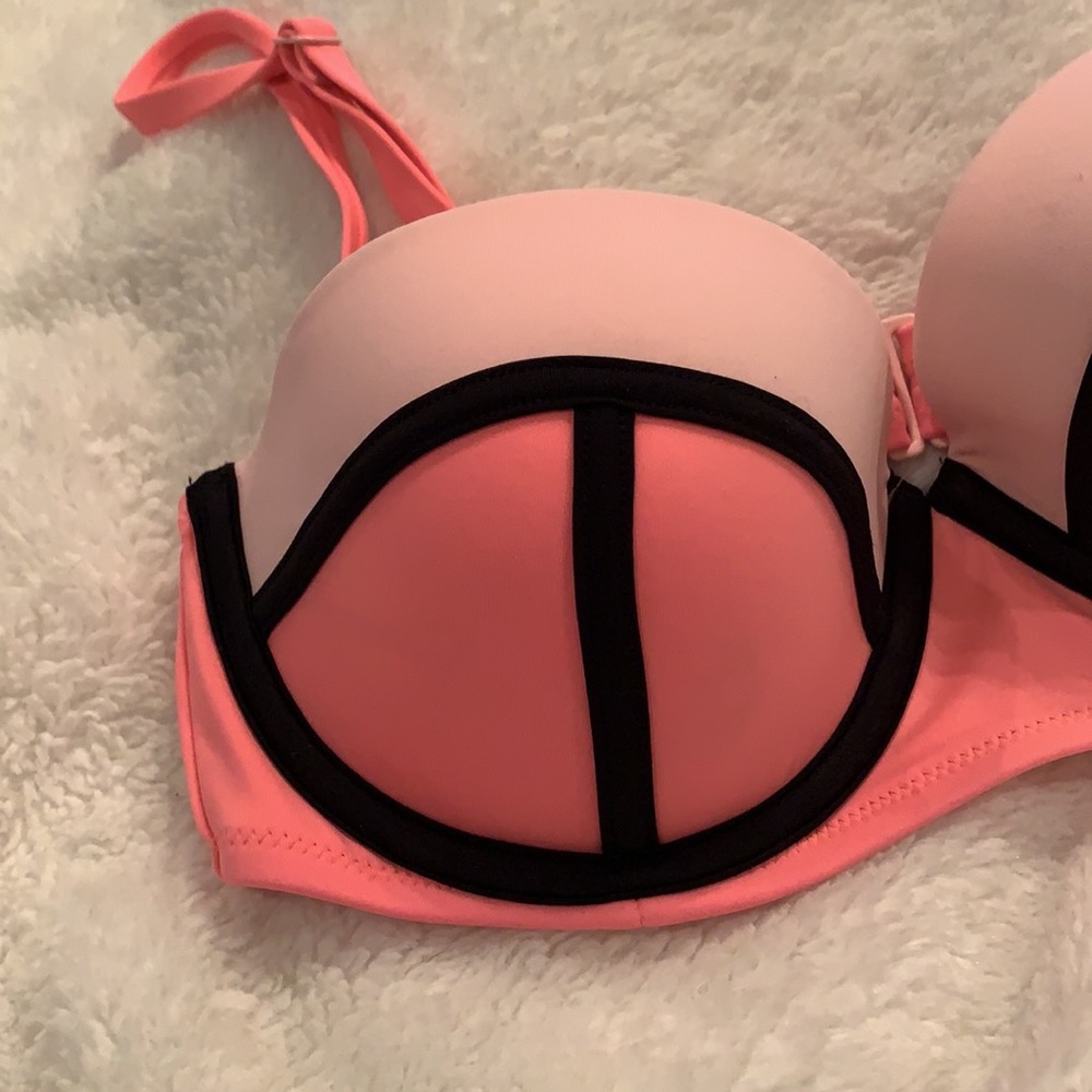 Victoria’s Secret “The Flirt Bandeau” - Picture 3 of 14